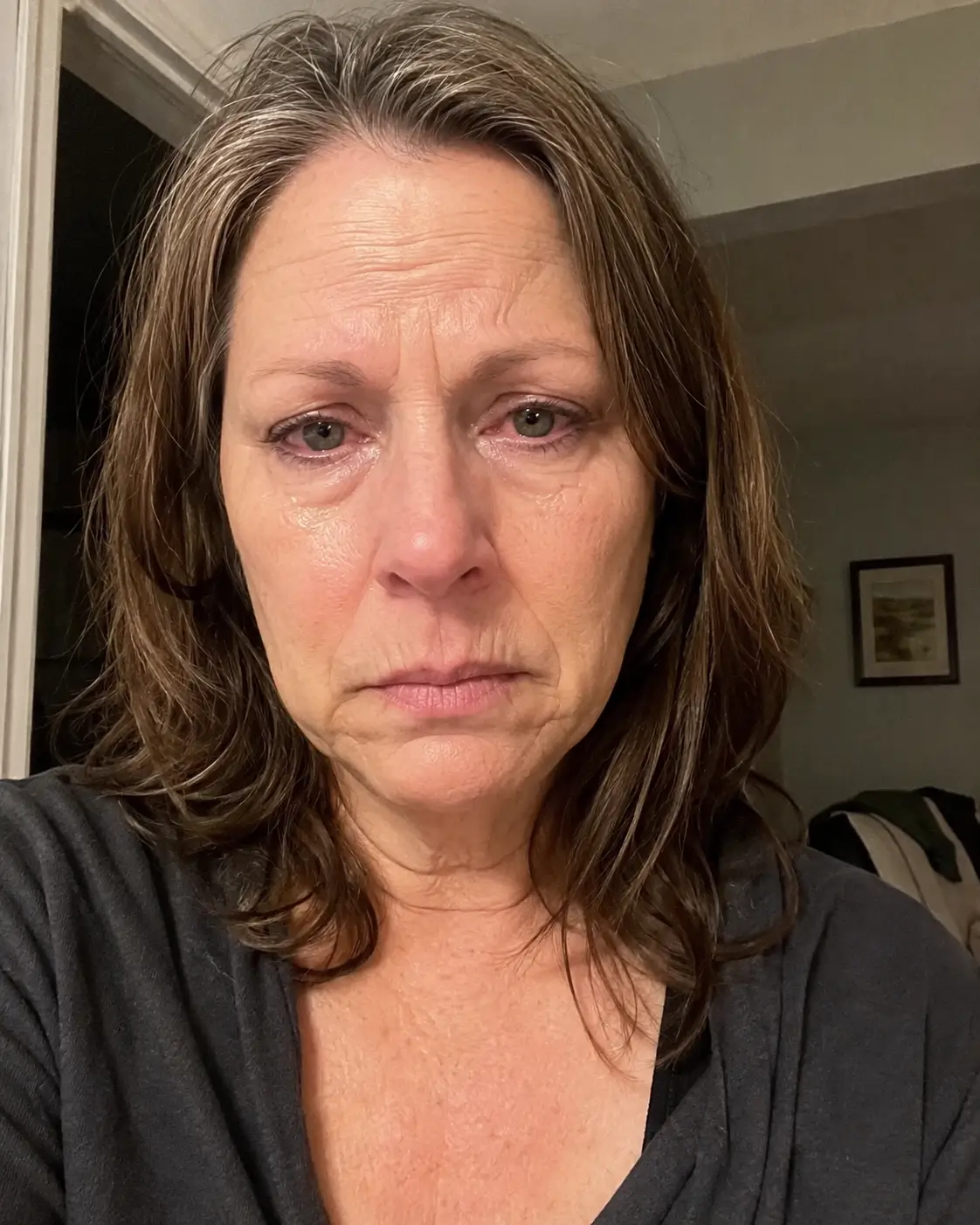 Evelyn before discovering the Golden Glow Shot ritual